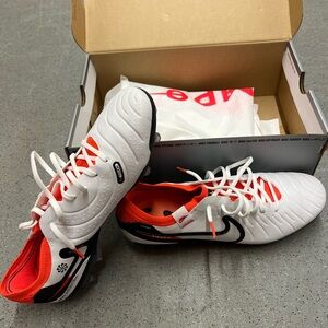 NWT Nike Tiempo Soccer Cleats